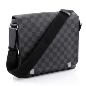 Louis Vuitton District Messenger Bag